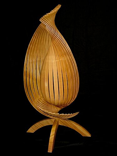 Lampe en bois sculpt 'Flamme' (Pascal Veuillet)