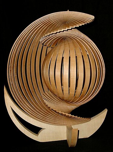 'Griffe', lampe en bois sculpt (Pascal Veuillet)